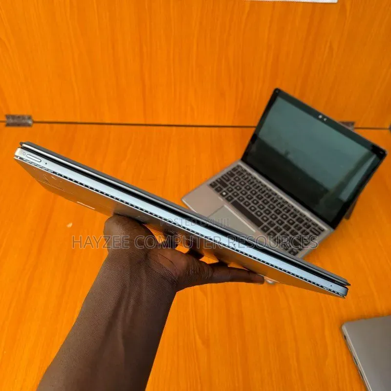 Laptop Dell Latitude 7200 2-in-1 16GB Intel Core i5 SSD 256GB