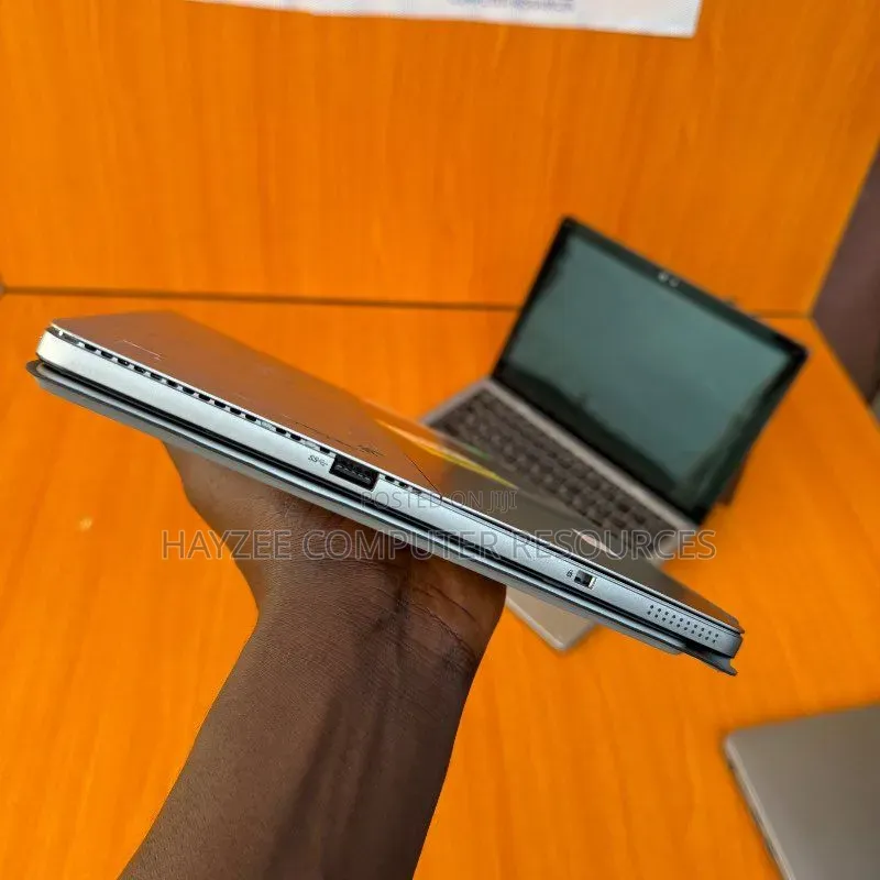 Laptop Dell Latitude 7200 2-in-1 16GB Intel Core i5 SSD 256GB
