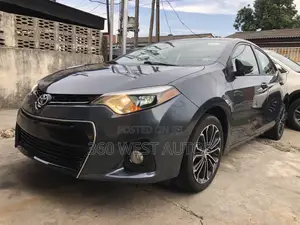 Toyota Corolla S Plus 4dr Sedan (1.8L 4cyl 6M) 2015 Gray