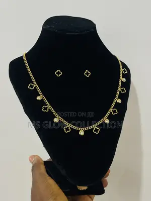 Luxury Clover Charm Gold Necklace Earring Set