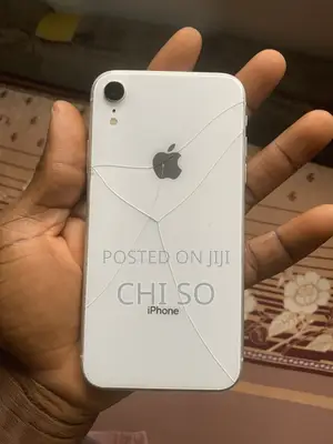 Apple iPhone XR 64 GB White