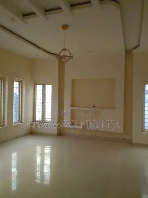 3bdrm Penthouse in Sabon Lugbe for rent
