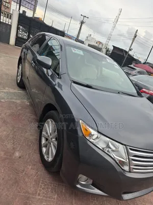 Toyota Venza AWD 2011 Gray