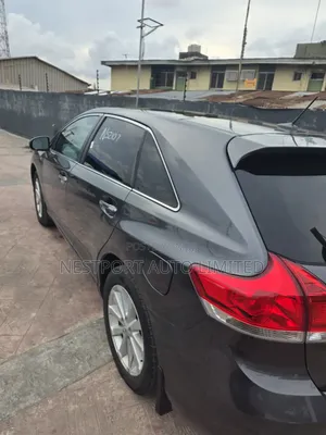 Toyota Venza AWD 2011 Gray