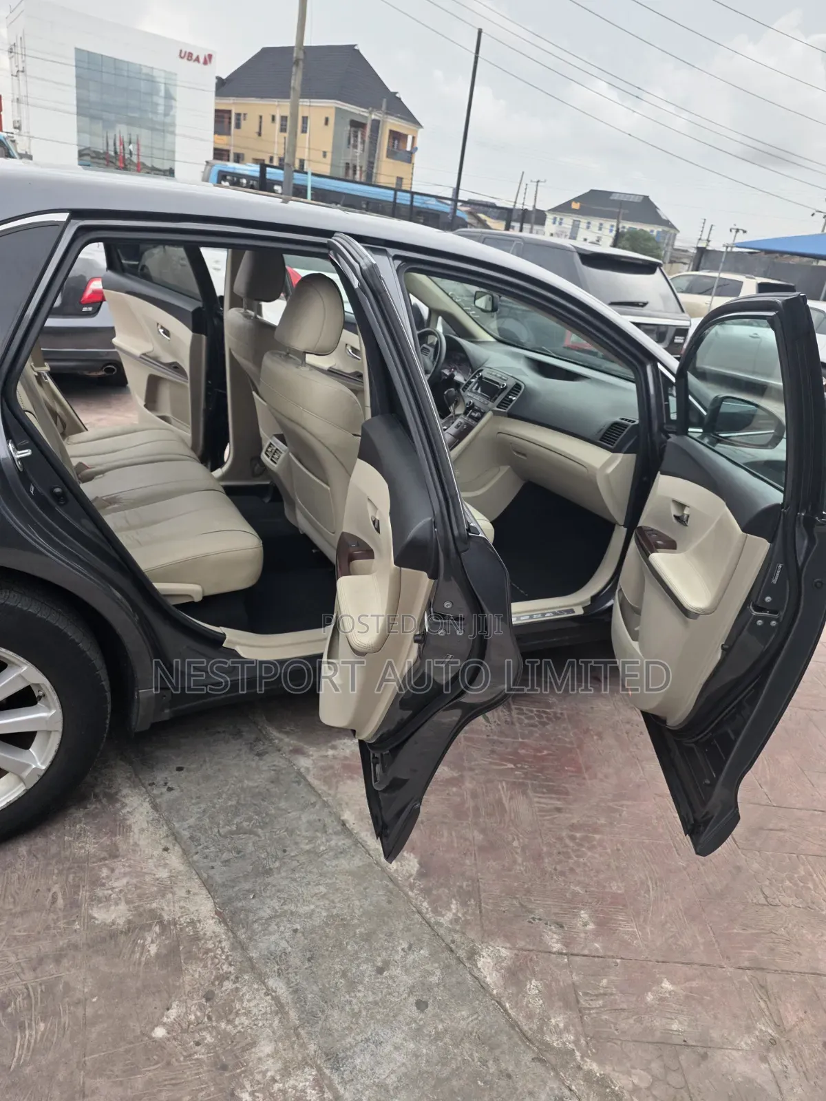Toyota Venza AWD 2011 Gray