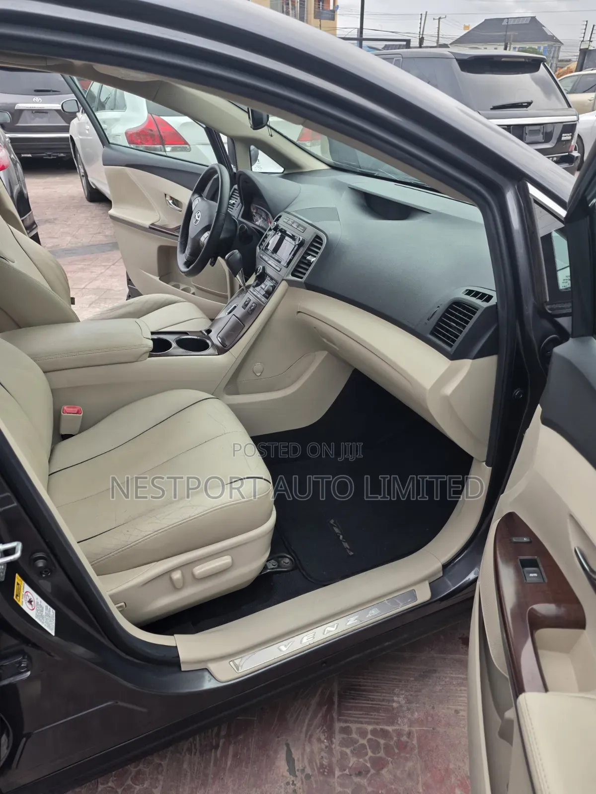 Toyota Venza AWD 2011 Gray