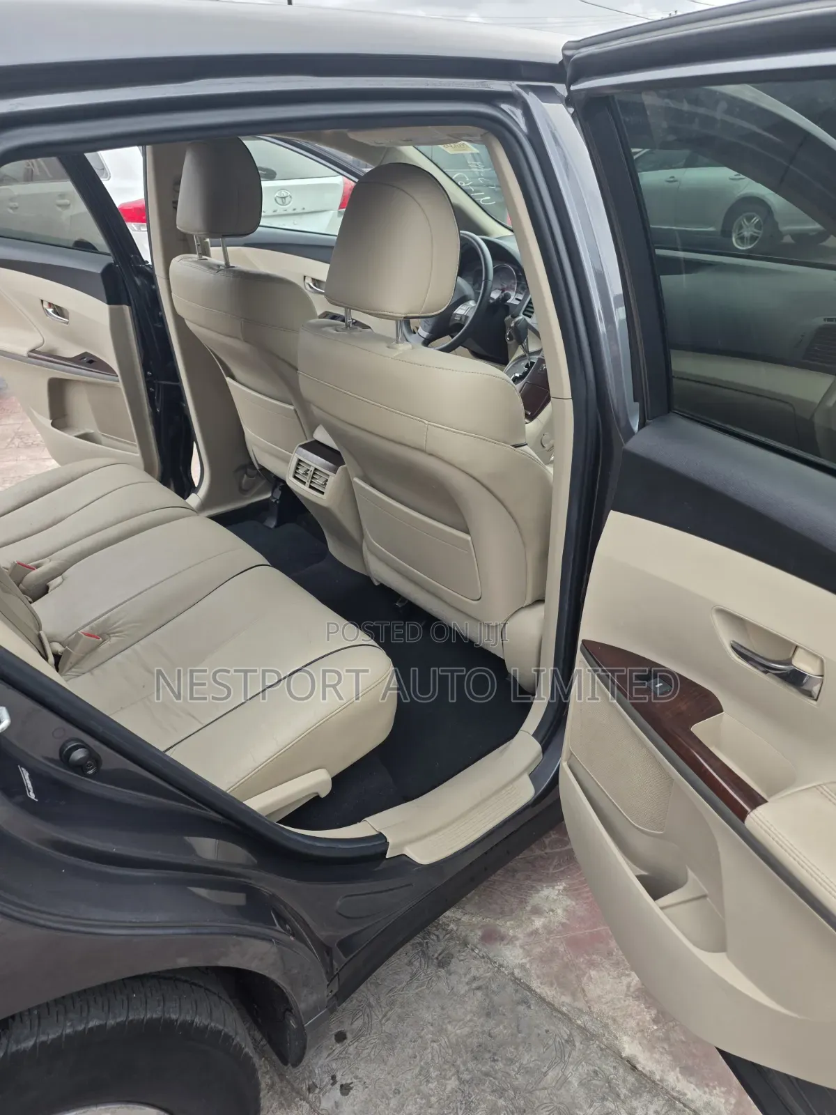 Toyota Venza AWD 2011 Gray