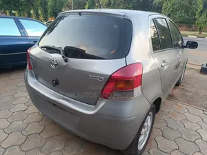 Toyota Yaris 2010 Silver