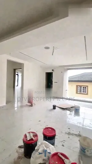 2bdrm Apartment in Lekki Phase 1 for sale