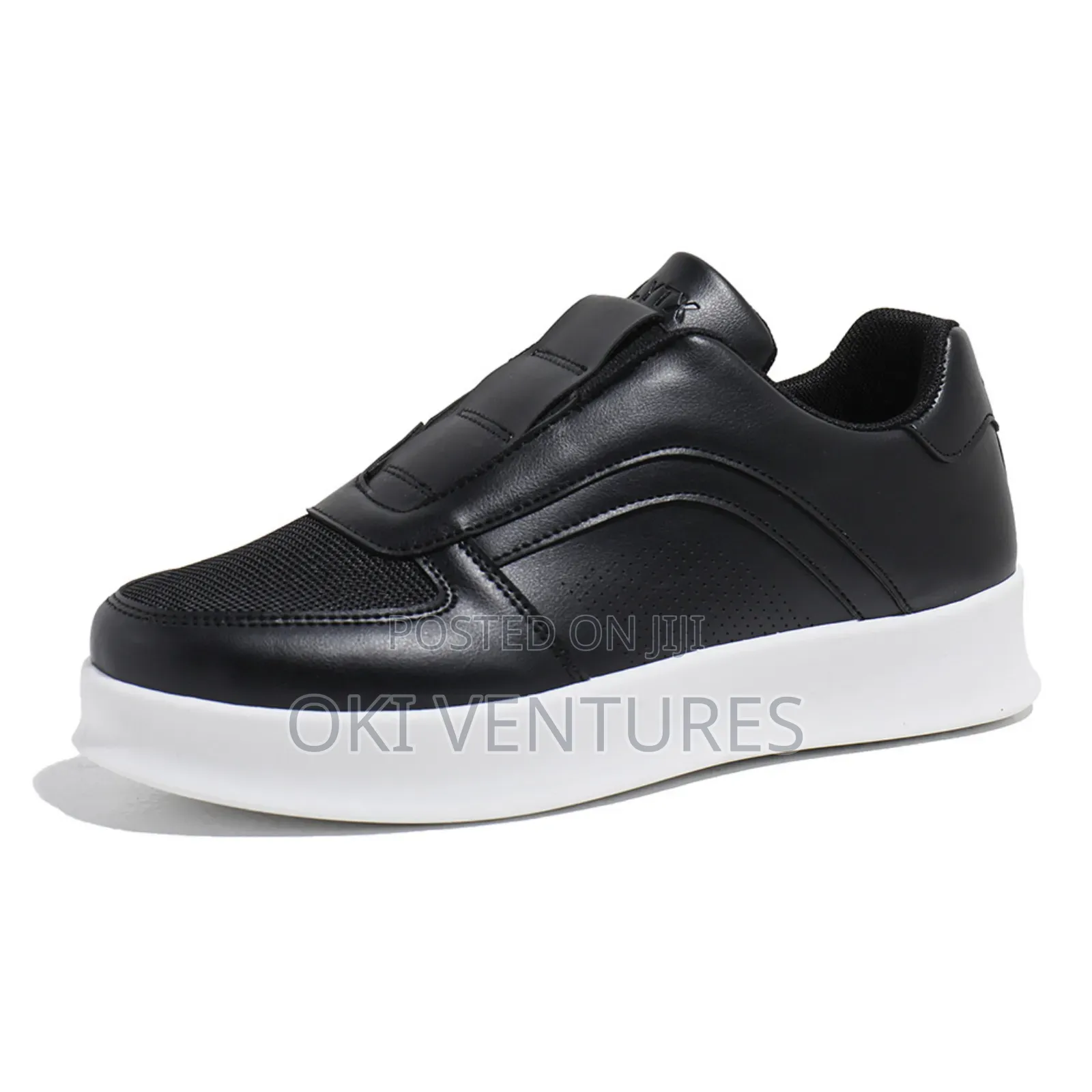 Oki Sneakers