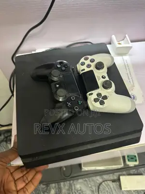 Playstation 4 Slim (Ps4)
