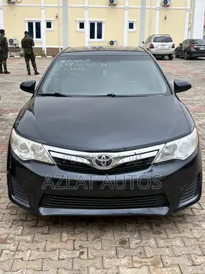 Toyota Camry LE 4dr Sedan (2.5L 4cyl 6A) 2014 Black