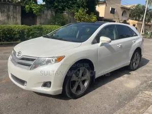 Toyota Venza XLE 4dr Wagon (3.5L 6cyl 6A) 2015 White