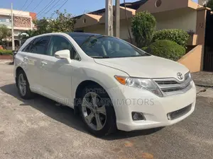 Toyota Venza XLE 4dr Wagon (3.5L 6cyl 6A) 2015 White