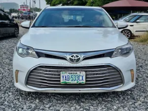 Toyota Avalon XLE (3.5L 6cyl 6A) 2018 White