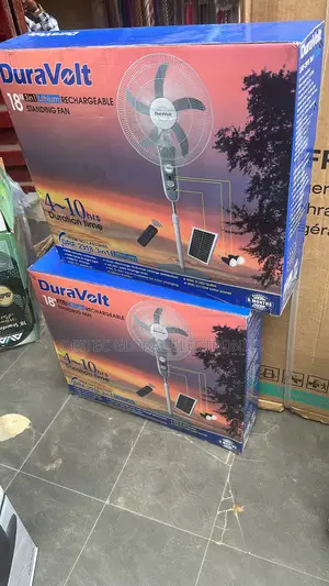 Duravolt 18” Recheable With Panel Nd Bulb