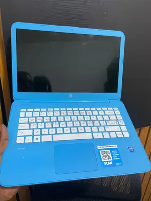 Laptop HP Stream Laptop 4GB Intel Pentium SSD 60GB