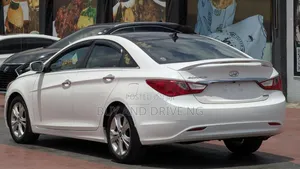 Hyundai Sonata Limited Sedan FWD (2.4L 4cyl 6A) 2013 White