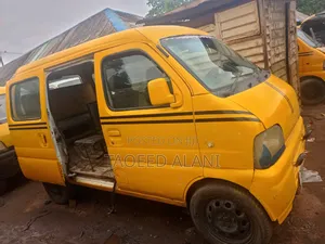 Suzuki Every 2014 Yellow