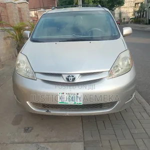 Toyota Sienna 2007 Silver