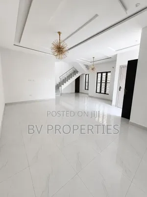 4bdrm Duplex in Lekki Phase 2 for rent