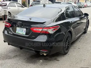 Toyota Camry SE (2.5L 4cyl 8A) 2019 Black