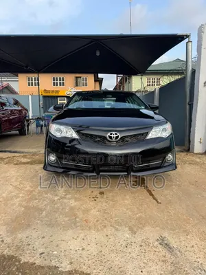 Toyota Camry SE V6 4dr Sedan (3.5L 6cyl 6A) 2012 Black