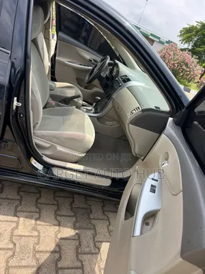 Toyota Corolla 2010 Black