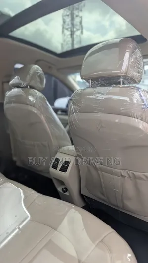 Hyundai Santa Fe Limited FWD 2016 White