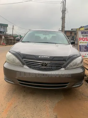 Toyota Camry 2005 Gray