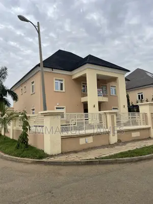5bdrm Duplex in Gaduwa for sale
