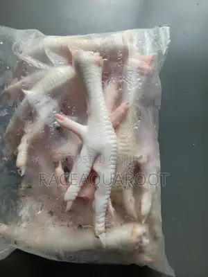 Live Chicken/Frozen