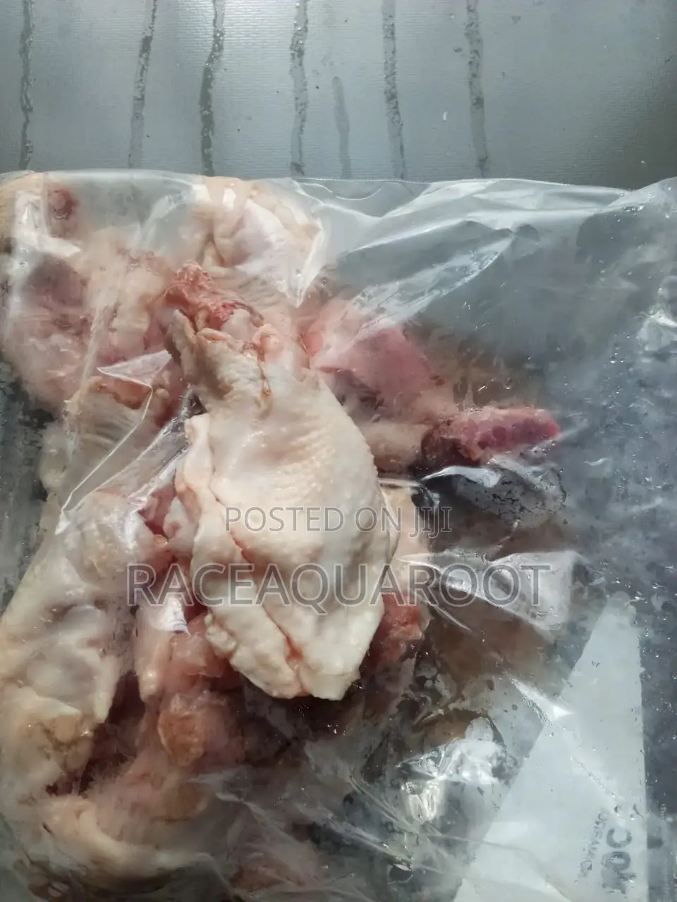 Live Chicken/Frozen