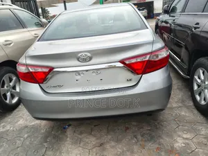 Toyota Camry LE 4dr Sedan (2.5L 4cyl 6A) 2015 Silver