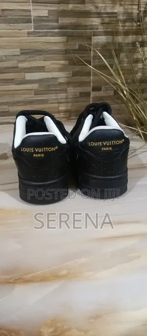 Men Shoes .
