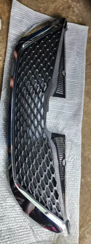 Toyota Sienna 2011–2014 Front Grille – Original Quality