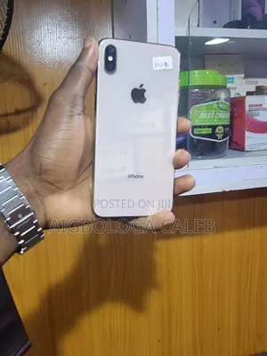 Apple iPhone XS Max 64 GB Gold