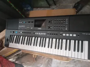 Yamaha Keyboard PSR-E483
