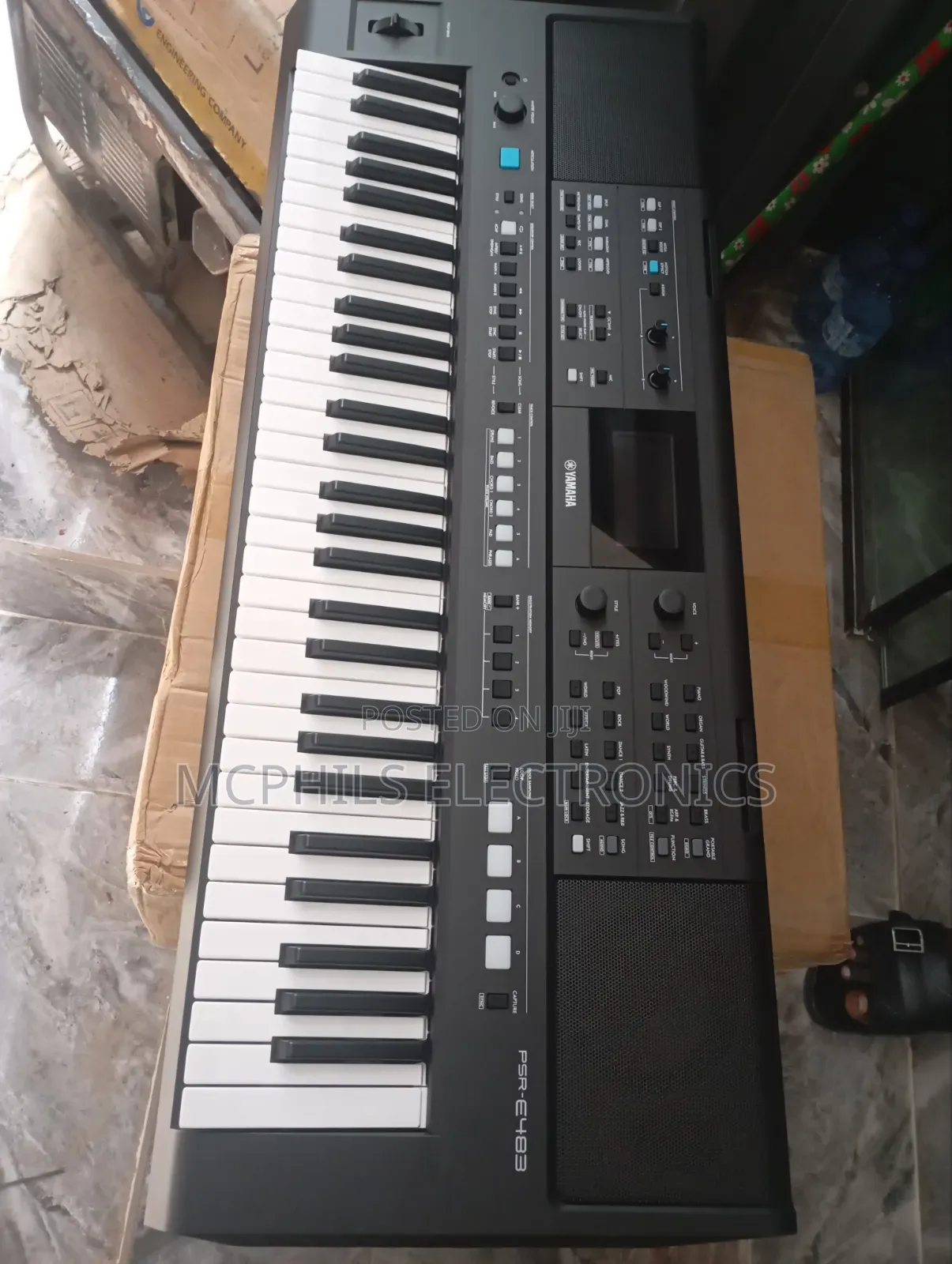 Yamaha Keyboard PSR-E483