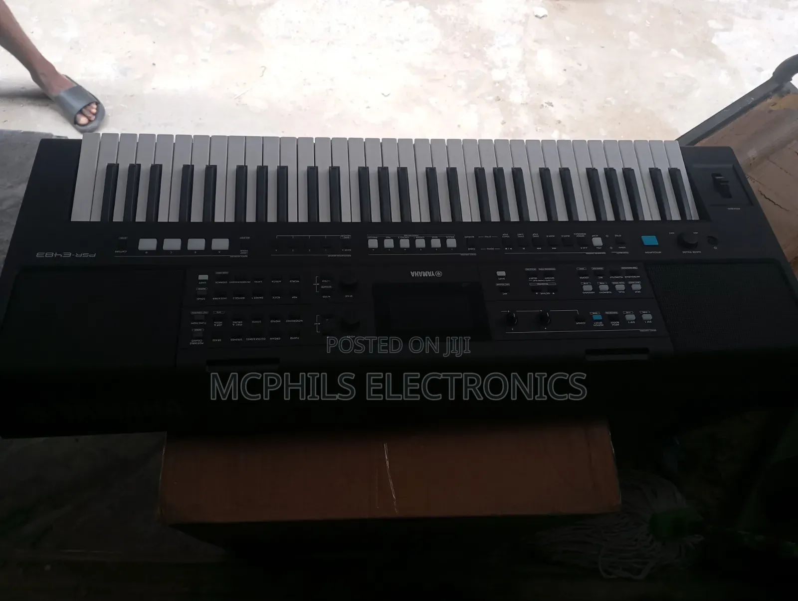 Yamaha Keyboard PSR-E483