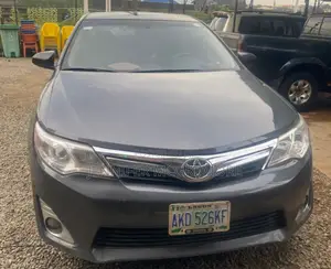 Toyota Camry LE 4dr Sedan (2.5L 4cyl 6A) 2012 Gray