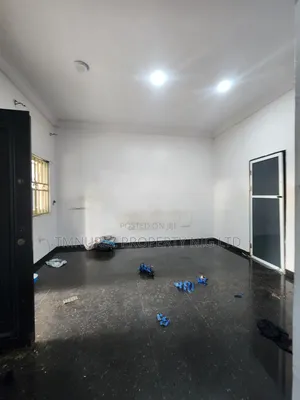 1bdrm Apartment in Chevron for rent