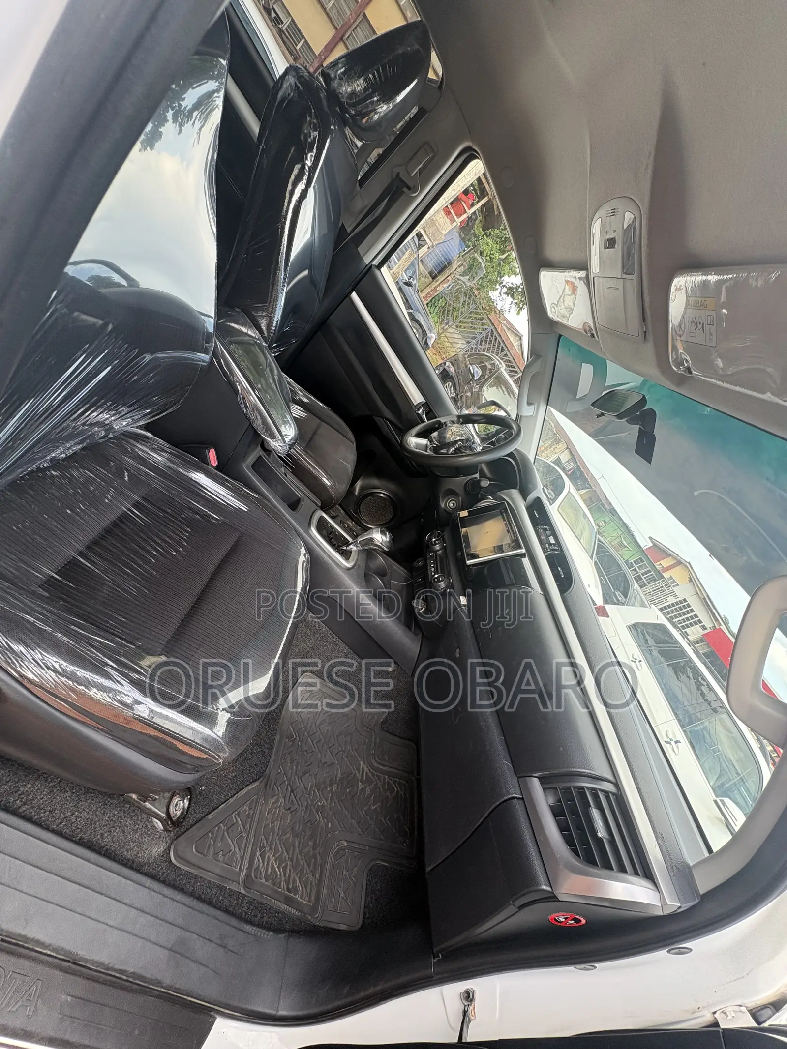 Toyota Hilux 2020 White