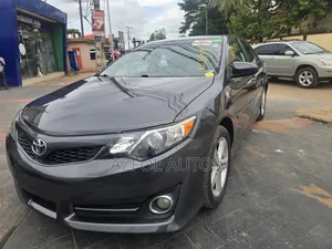 Toyota Camry SE Sport 4dr Sedan w/Prod. End 11/13 (2.5L 4cyl 6A) 2014