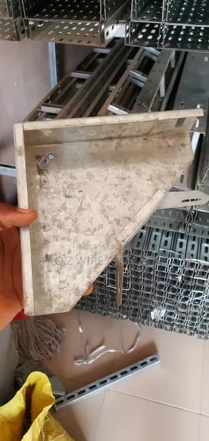 100mm by 50mm 90 Degrees Bend