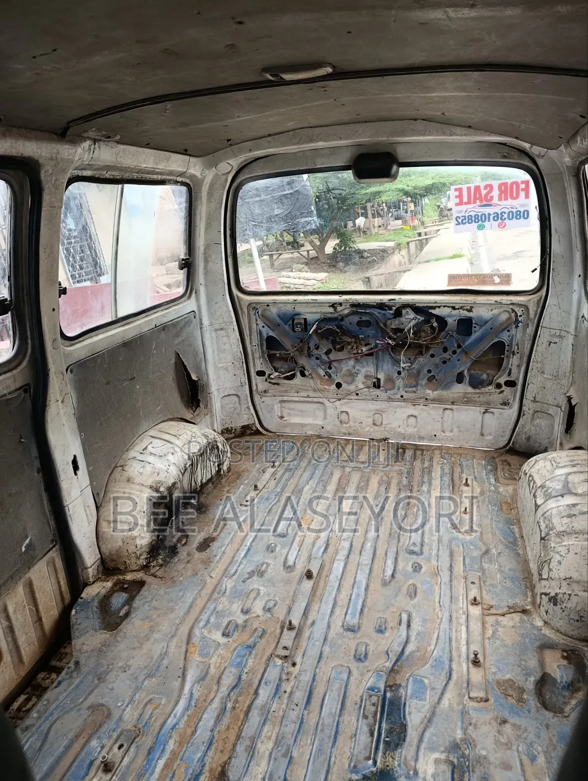 Toyota HiAce 1998 White