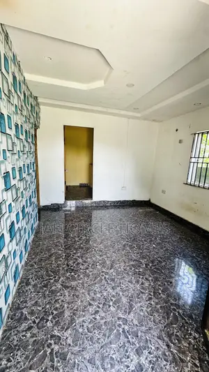 1bdrm Room & Parlour in 2Nd Palace Igbe Lara, Lagos State for rent