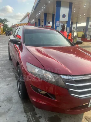 Honda Crosstour 2010 Red