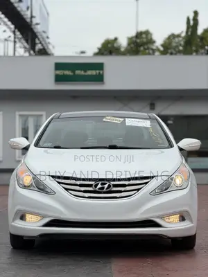Hyundai Sonata Limited Sedan FWD (2.4L 4cyl 6A) 2012 White