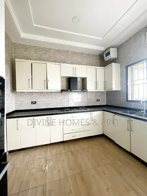 3bdrm Block of Flats in Jahi for rent